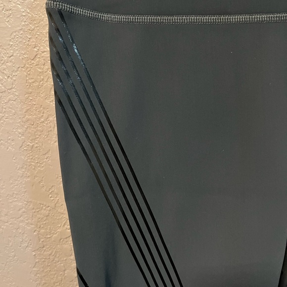 alo leggings - Picture 2 of 5